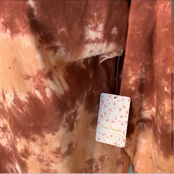 ❌SOLD❌NWT Free People Long sleeve tee Terracotta Tie Dye - Picture 4 of 8